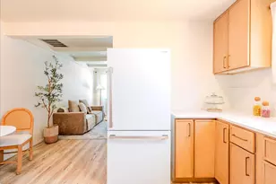 411 S 1st St, Silverton, OR 97381 - Photo 8