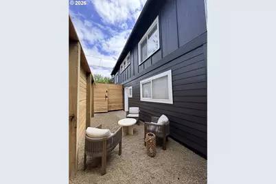 1310 Washington Aly, Eugene, OR 97401 - Photo 4
