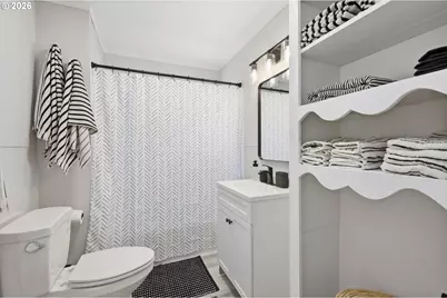 1310 Washington Aly, Eugene, OR 97401 - Photo 32
