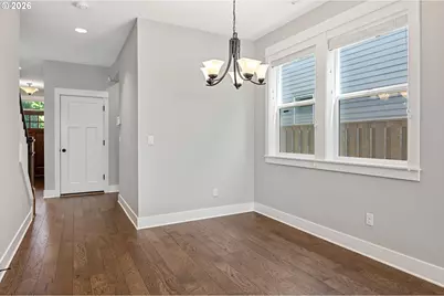 7456 N Stockton Ave, Portland, OR 97203 - Photo 8