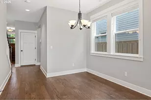 7456 N Stockton Ave, Portland, OR 97203 - Photo 8
