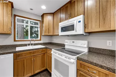 4117 NE 8th St, Gresham, OR 97030 - Photo 4
