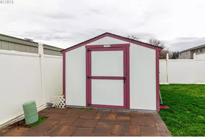 515 SE 6th St, Hermiston, OR 97838 - Photo 16