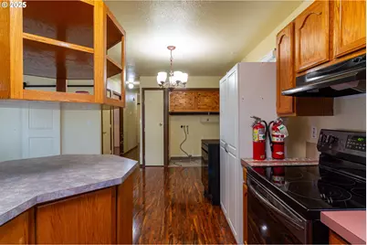 515 SE 6th St, Hermiston, OR 97838 - Photo 10