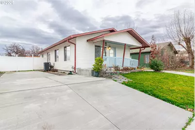 515 SE 6th St, Hermiston, OR 97838 - Photo 2