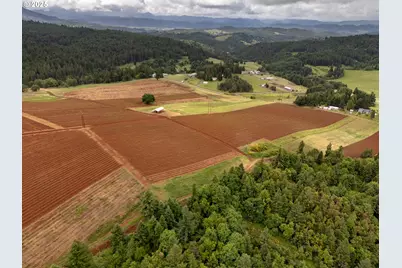 1066 Red Hill Rd, Oakland, OR 97462 - Photo 2