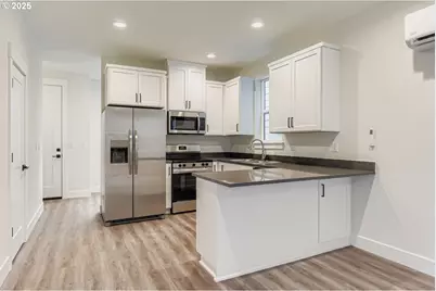 7754 SW Bonita Rd, Tigard, OR 97224 - Photo 4