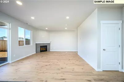 10572 SE Heritage Rd #308, Happy Valley, OR 97086 - Photo 4