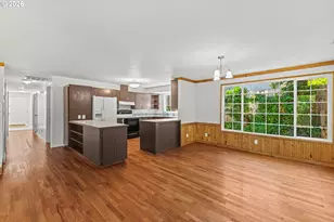 1910 Ash St, North Bend, OR 97459 - Photo 26
