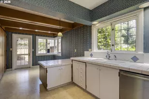 809 NE Jackson School Rd, Hillsboro, OR 97124 - Photo 8