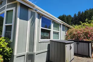 105 Beach Blvd, Winchester Bay, OR 97467 - Photo 10