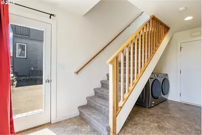 1105 29th St, Hood River, OR 97031 - Photo 16