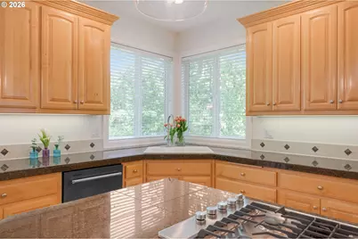 2097 SW Nancy Dr, Gresham, OR 97080 - Photo 16