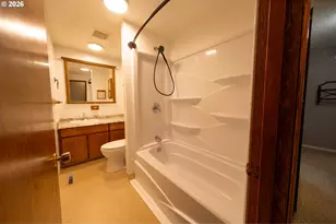 10107 Emily Dr, Island City, OR 97850 - Photo 22