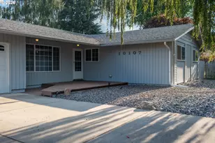 10107 Emily Dr, Island City, OR 97850 - Photo 4
