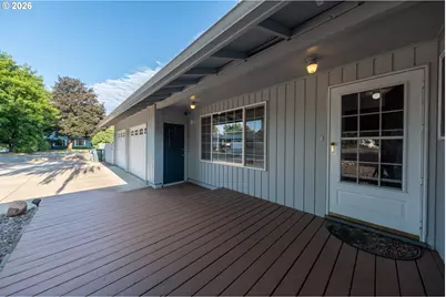 10107 Emily Dr, Island City, OR 97850 - Photo 6