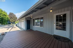 10107 Emily Dr, Island City, OR 97850 - Photo 6