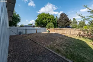 10107 Emily Dr, Island City, OR 97850 - Photo 44