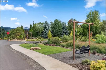 909 Nina Ln, Hood River, OR 97031 - Photo 34