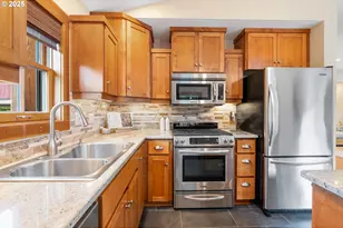 909 Nina Ln, Hood River, OR 97031 - Photo 10