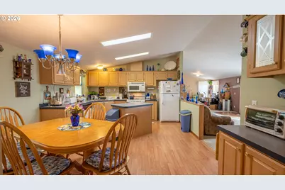 1361 Private Dr, Coquille, OR 97423 - Photo 18
