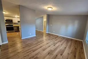 1819 SE Orient Dr, Gresham, OR 97080 - Photo 4