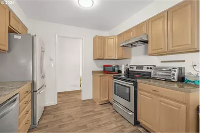 7840 SE 104th Ave, Portland, OR 97266 - Photo 6