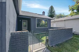 7840 SE 104th Ave, Portland, OR 97266 - Photo 2