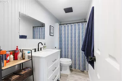 1160 Cleveland Loop Dr, Roseburg, OR 97471 - Photo 28