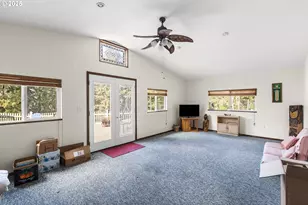 1160 Cleveland Loop Dr, Roseburg, OR 97471 - Photo 32