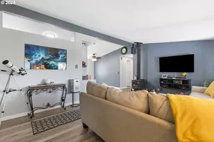 1160 Cleveland Loop Dr, Roseburg, OR 97471 - Photo 8