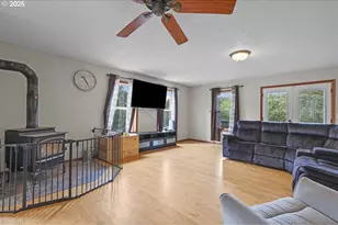 12111 Cougar Ln, Turner, OR 97392 - Photo 12