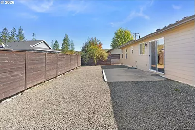 750 SE Tokay St, Winston, OR 97496 - Photo 24