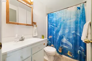 13145 SW Shore Dr, Tigard, OR 97223 - Photo 24