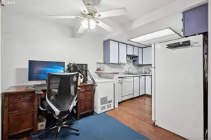 1504 NE 72nd St, Vancouver, WA 98665 - Photo 4