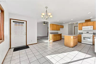 3624 NE 217th Ave, Fairview, OR 97024 - Photo 12