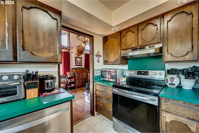 1415 Cloverdale Rd, Kalama, WA 98625 - Photo 14