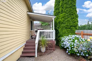 1949 SE Palmquist Rd, Gresham, OR 97080 - Photo 6
