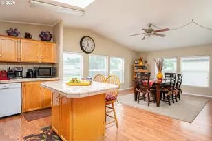 1949 SE Palmquist Rd, Gresham, OR 97080 - Photo 12