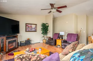 1949 SE Palmquist Rd, Gresham, OR 97080 - Photo 22