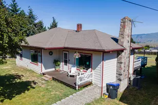 2215 E 16th St, The Dalles, OR 97058 - Photo 2