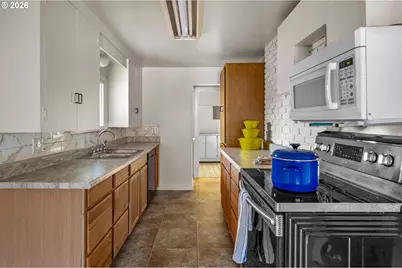714 Water St, Dayton, OR 97114 - Photo 12