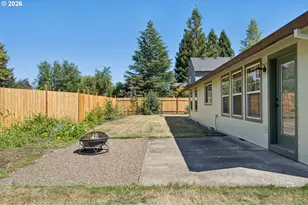 1733 NE Coburn Dr, McMinnville, OR 97128 - Photo 30