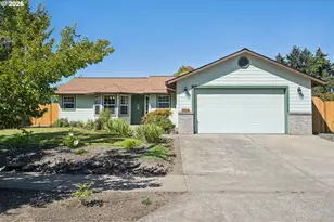 1733 NE Coburn Dr, McMinnville, OR 97128 - Photo 1