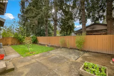 21626 SW Parkin Ln, Beaverton, OR 97003 - Photo 30