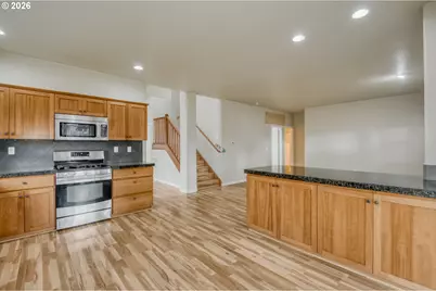 21626 SW Parkin Ln, Beaverton, OR 97003 - Photo 12