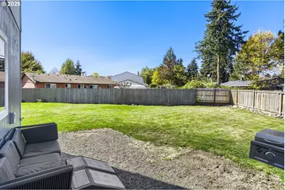 561 NE 28th Ave, Hillsboro, OR 97124 - Photo 22
