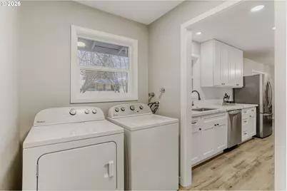 12026 SE Juniper Ave, Milwaukie, OR 97222 - Photo 16