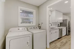 12026 SE Juniper Ave, Milwaukie, OR 97222 - Photo 16