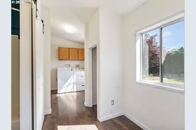 1544 Woodland Ave, Woodburn, OR 97071 - Photo 22